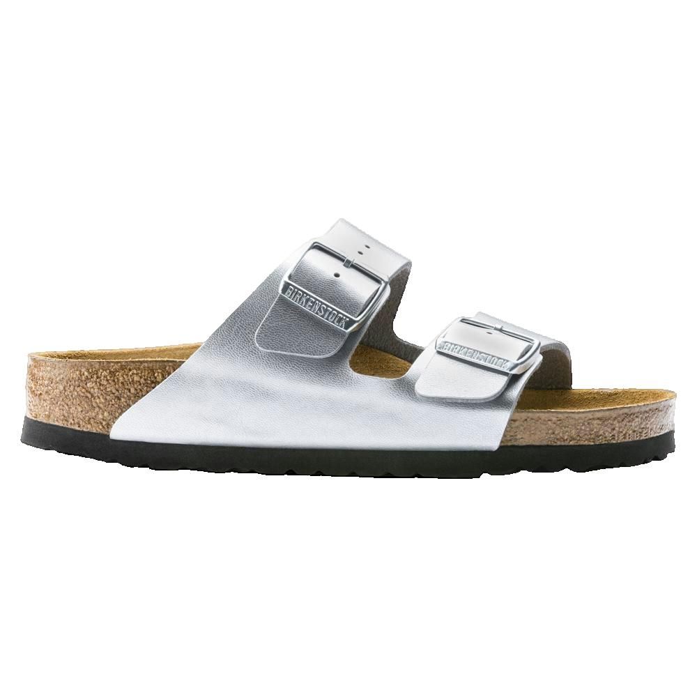 Sandali argento con due cinturini e fibbie. Plantare in sughero, suola nera. Birkenstock.