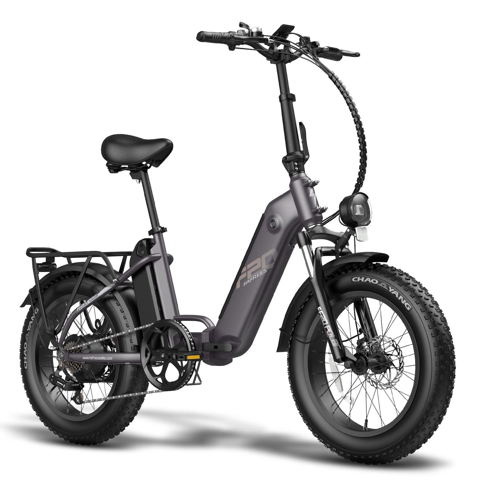 Graues Klapp-E-Bike mit breiten Reifen, Gepäckträger und Scheinwerfer. Akku am Rahmen.