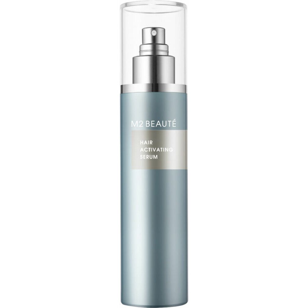 Zylindrische Flasche mit Sprühkopf. Aufschrift: M2 Beauté, Hair Activating Serum. Farbgebung: Blau und Silber.