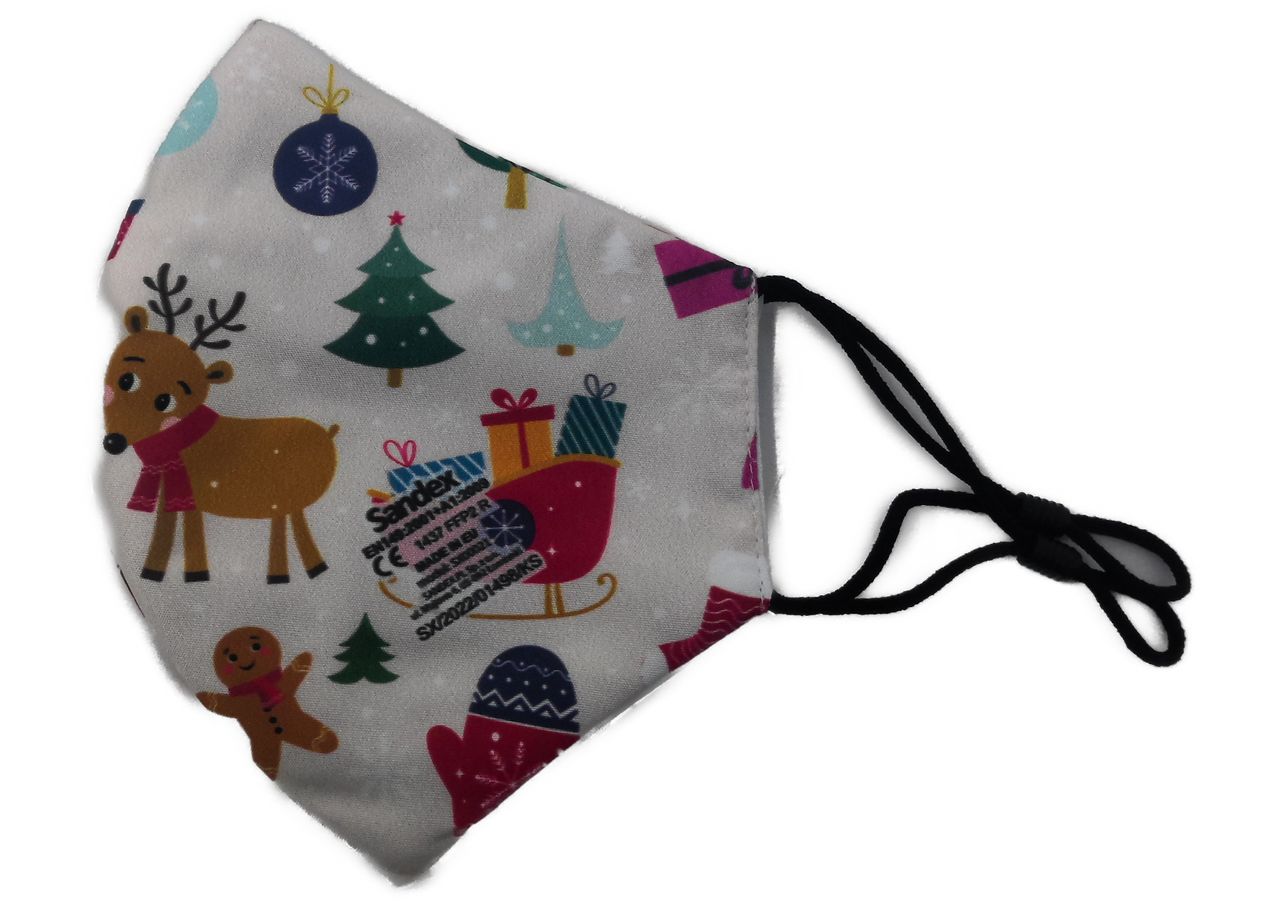 FFP2-Nano-Maske mit Weihnachtsmuster. Mit Rentier, Geschenk, Tannenbaum und Schneeflocken. Schwarze Ohrschlaufen.