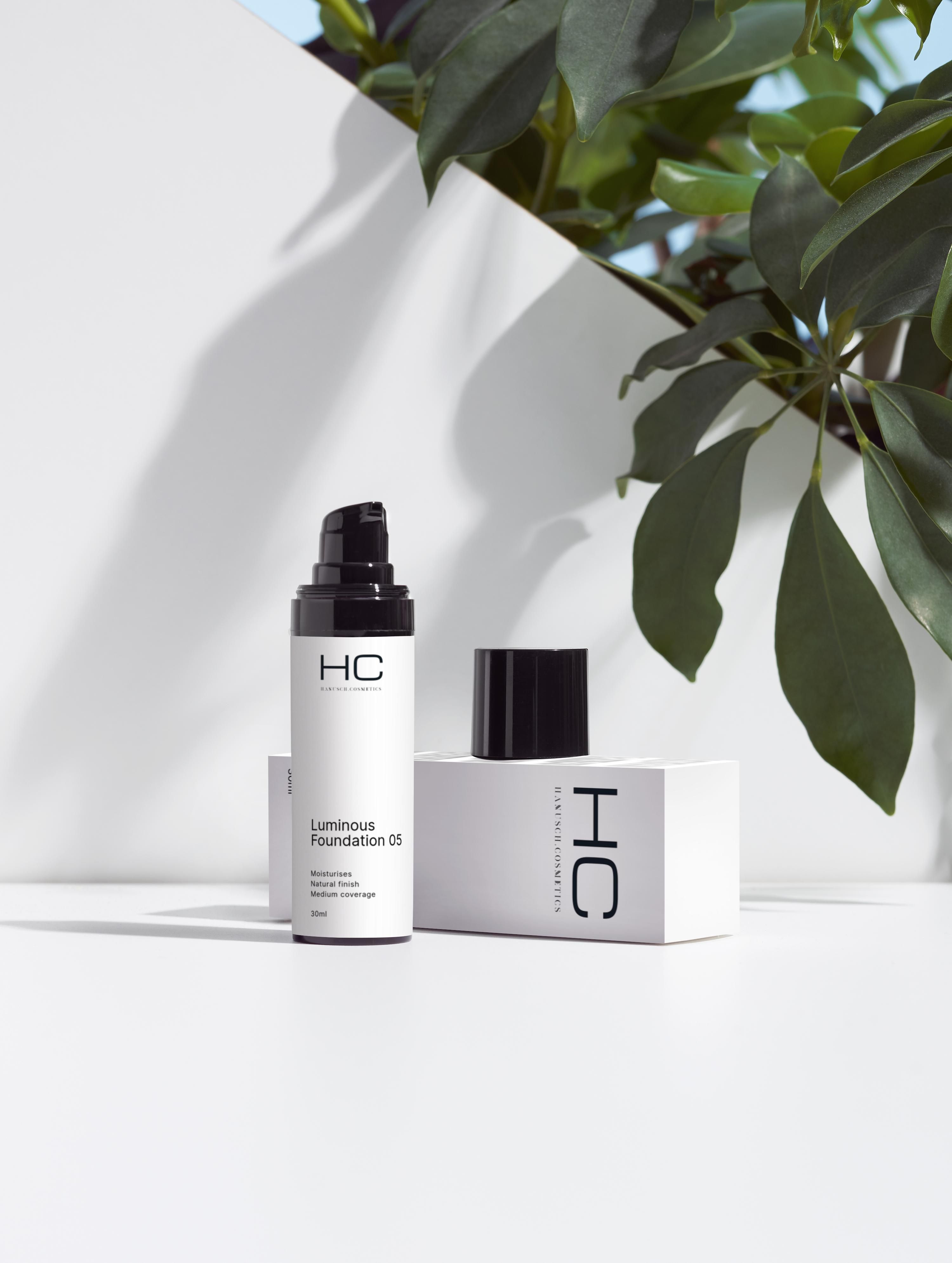 hanusch.cosmetics Luminous Foundation 05