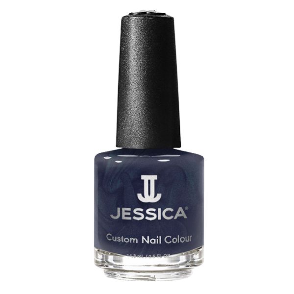 Dunkelblauer Nagellackflakon mit schwarzem Deckel. Aufschrift: JESSICA Custom Nail Colour.