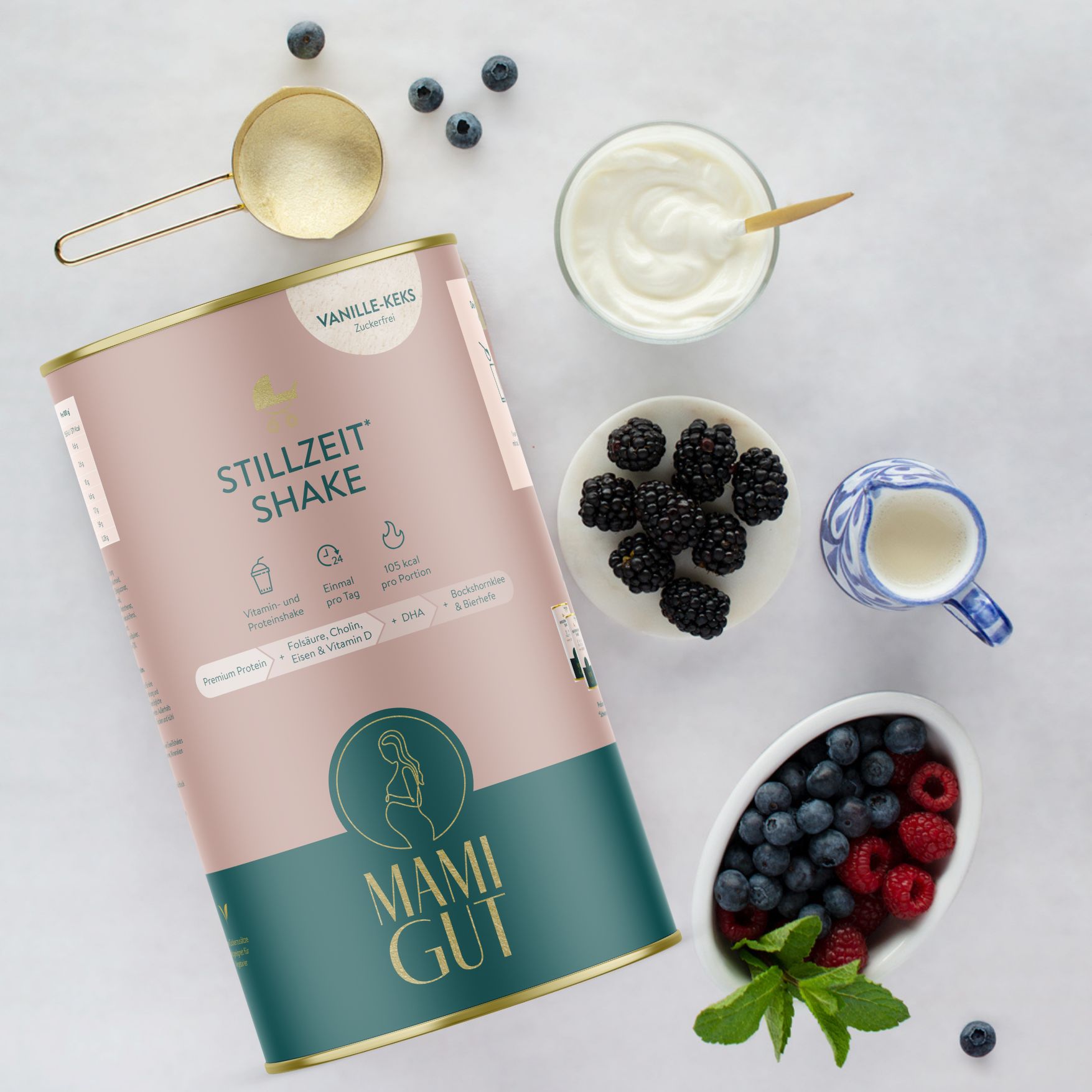 Dose mit "Stillzeit Shake" und Beeren, Joghurt, Milch. "Mami Gut" Logo. Vanille-Keks-Geschmack.