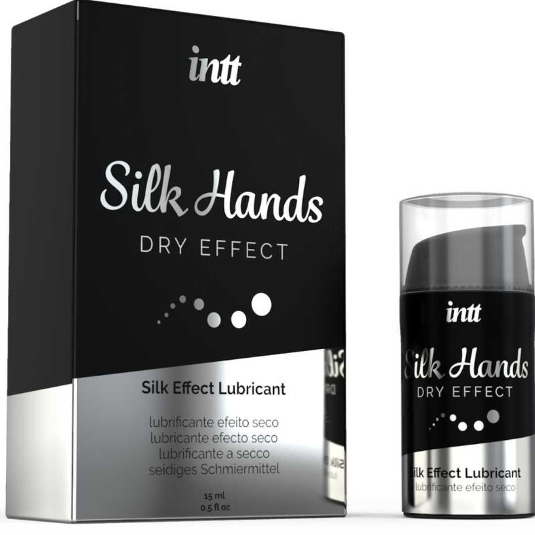 Schwarze Verpackung und Flasche mit Aufschrift "Silk Hands Dry Effect". Enthält Gleitmittel. Flasche mit Pumpkopf.