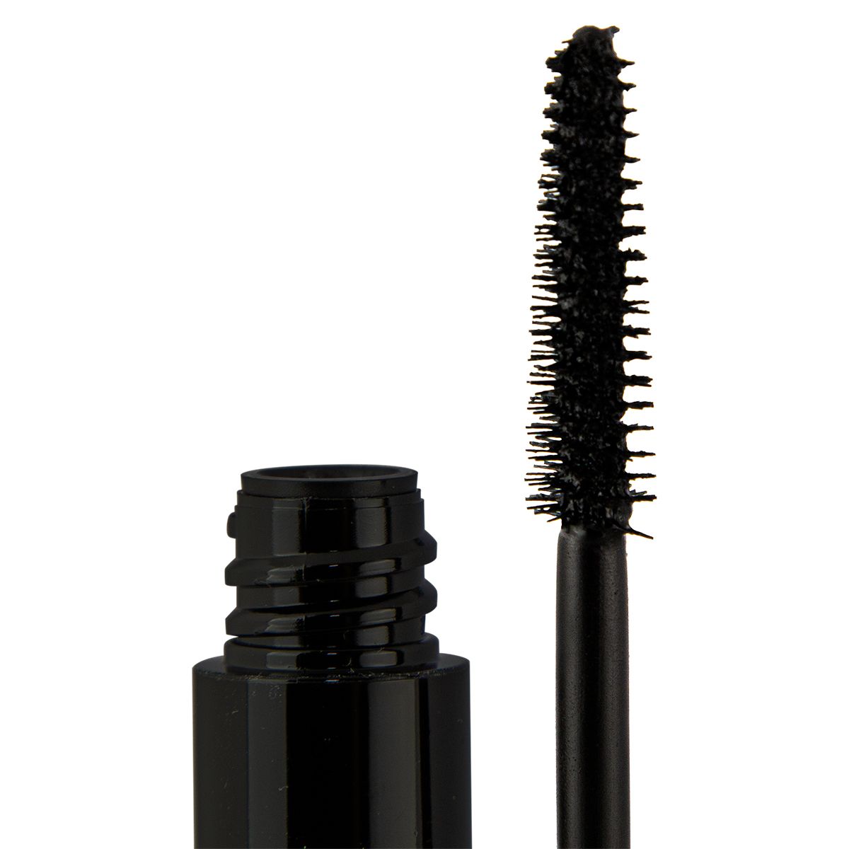 Nahaufnahme des Bürstchens und des Applikators von Cosline Mascara Black Waterproof.