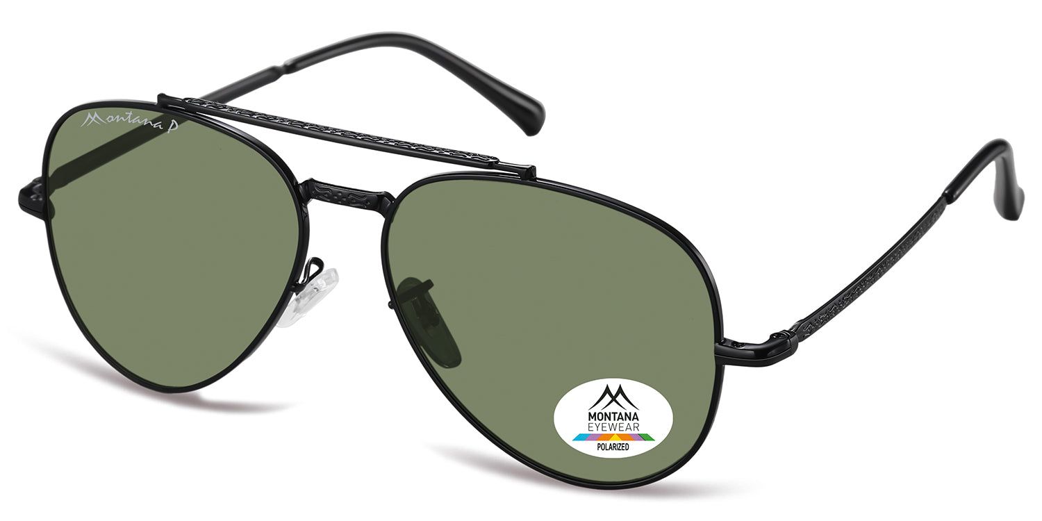 Schwarze Sonnenbrille, Aviator-Form, grüne Gläser. Montana Eyewear Logo und Polarized-Aufkleber. Perspektivische Ansicht.