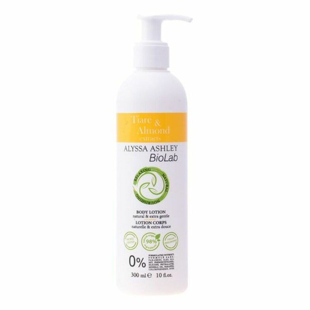 Weiße Flasche mit gelbem Etikett. Aufschrift: Alyssa Ashley Biolab, Tiaré & Almond. Mit Spender. Naturkosmetik-Siegel.