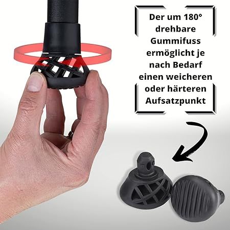 Hand zeigt drehbaren Gummifuß der Unterarmgehhilfe. Zwei Füße: einer montiert, einer separat.