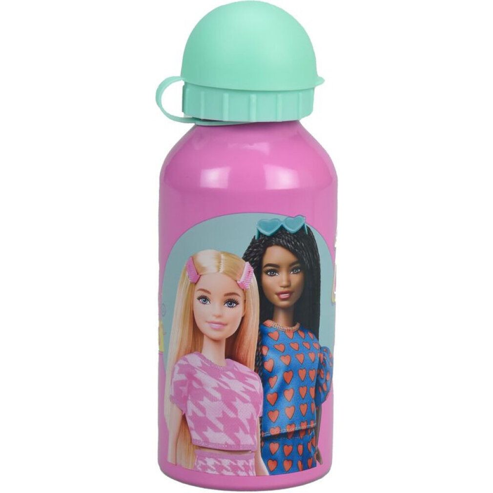 Rosa Aluminiumflasche mit mintgrünem Deckel. Aufdruck zweier Barbie-Puppen. Flasche mit Schraubverschluss und Trageschlaufe.