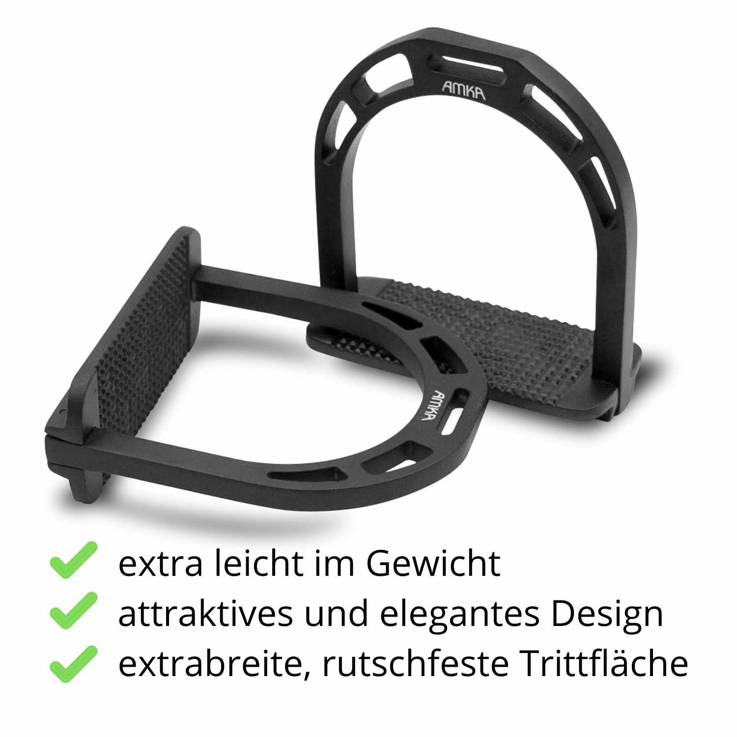 Zwei schwarze AMKA Aluminium Steigbügel. Extra breite, rutschfeste Trittfläche. Attraktives Design. Leicht im Gewicht.