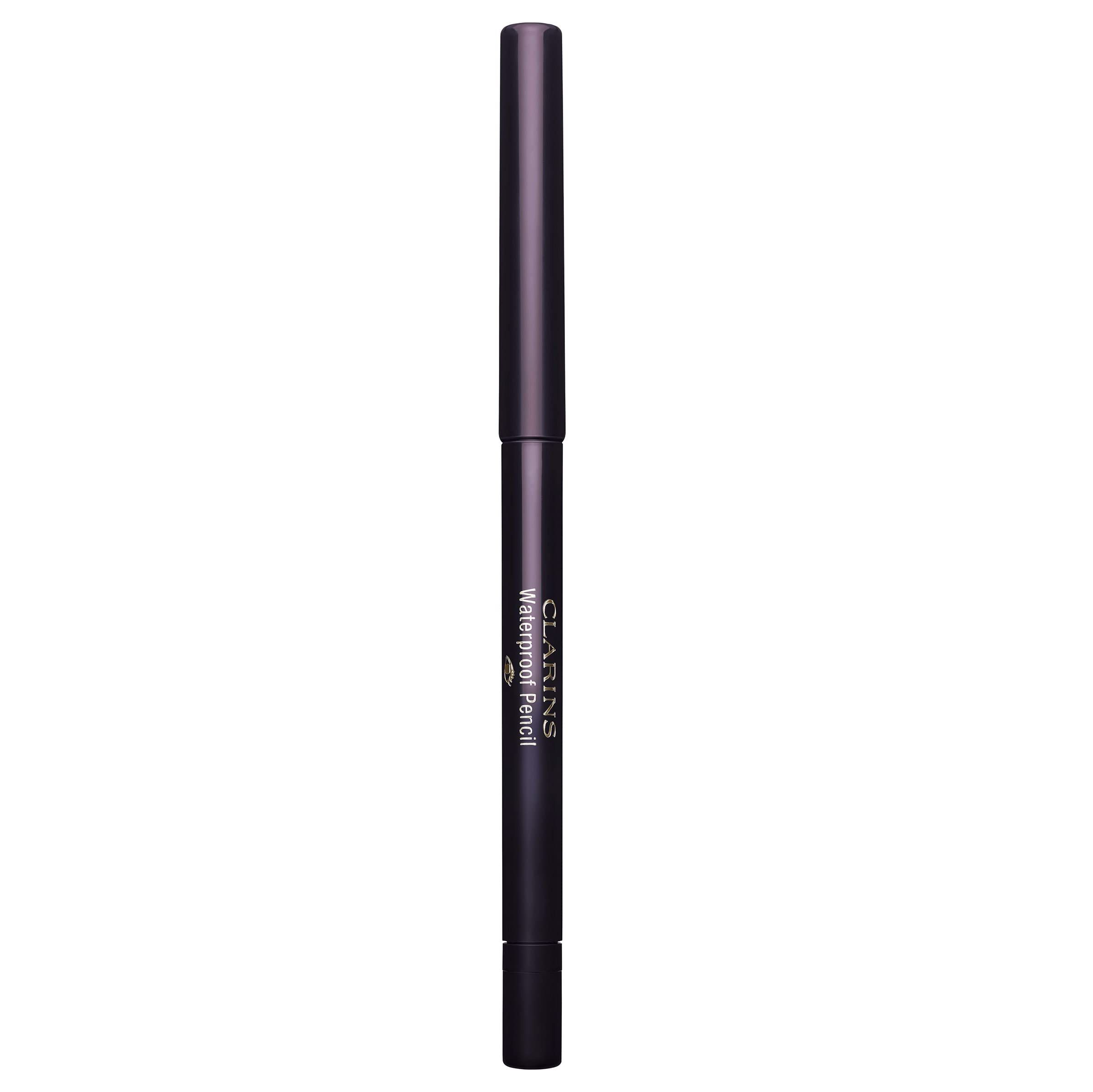 Ein dunkelvioletter Clarins Waterproof Pencil. Aufschrift: Waterproof Pencil.