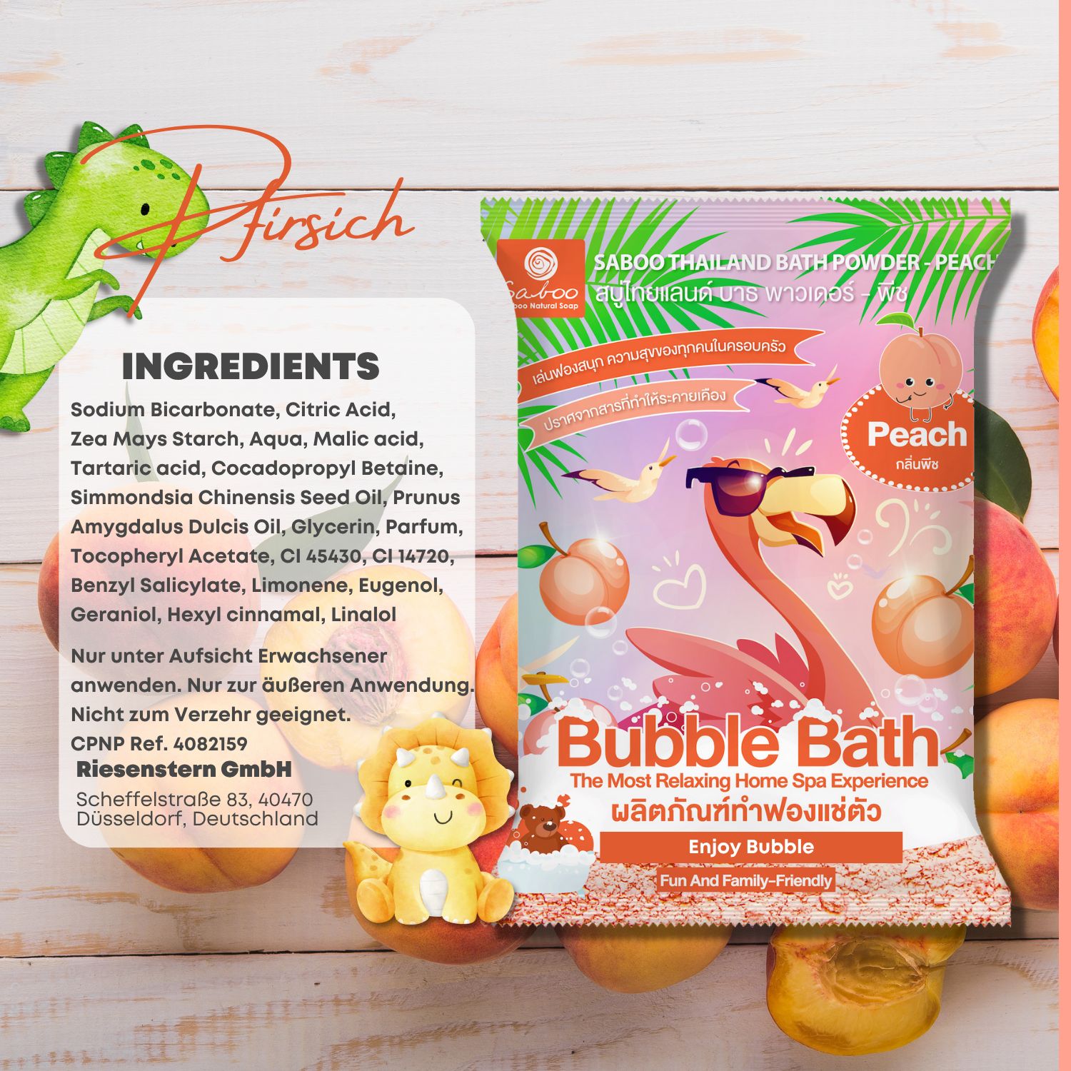 Produktverpackung mit Text: Schaumbad Pulver Pfirsich. Flamingo-Illustration, Pfirsiche, Text in mehreren Sprachen. Zutatenliste.