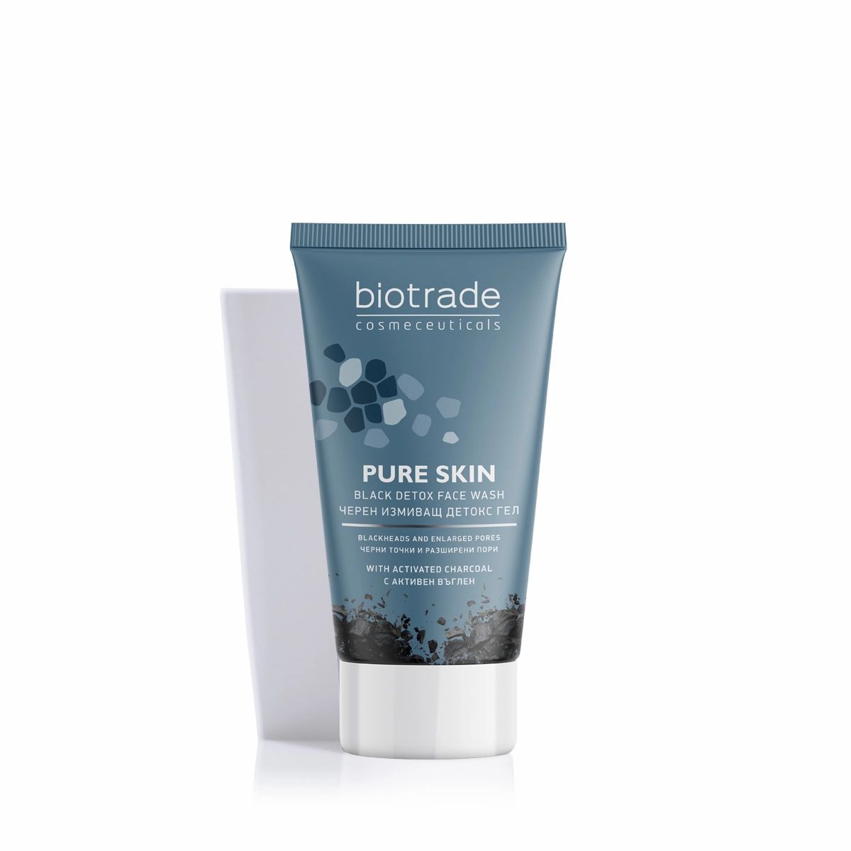 Blaue Tube mit weißem Deckel. Aufschrift: Biotrade, Pure Skin Black Detox Face Wash. Schwarze Schrift auf blauem Hintergrund.