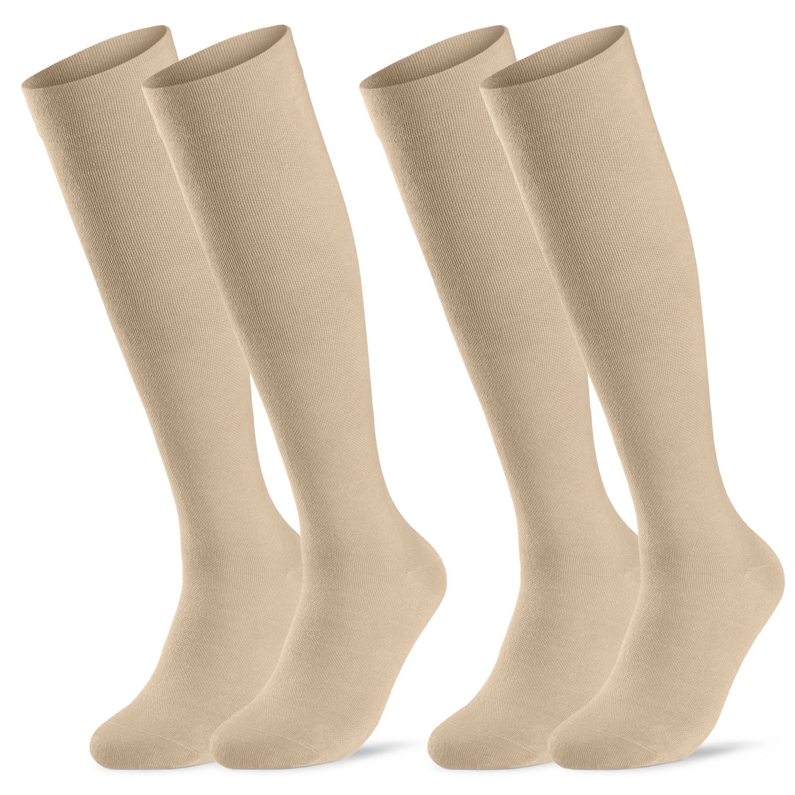 Vier beige Kompressionsstrümpfe. Kniestrümpfe aus Stoff, einzeln auf weißem Hintergrund.