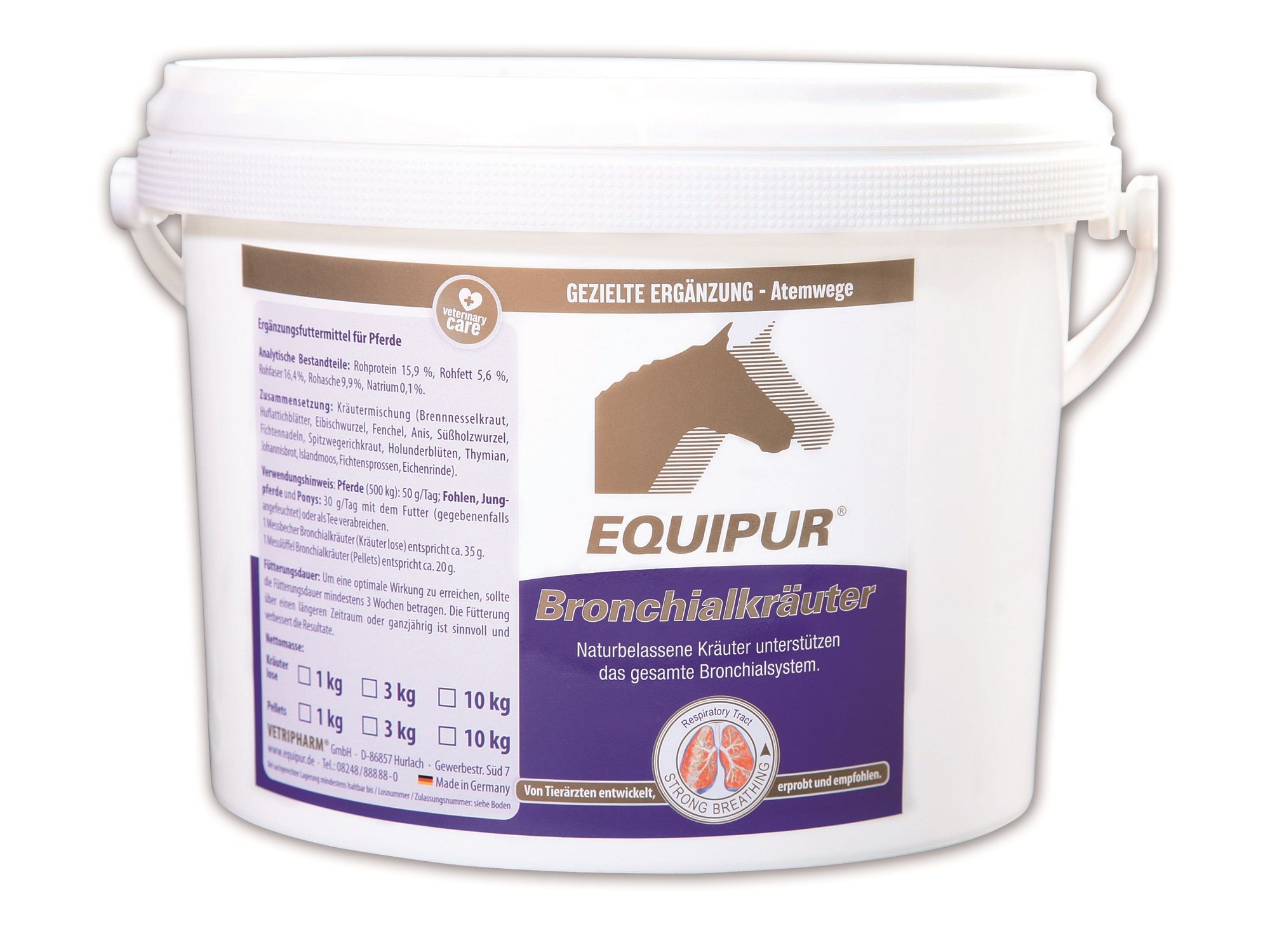 Weißer Eimer mit Griff. Aufschrift: EQUIPUR Bronchialkräuter. Illustration eines Pferdekopfes. Text und Logos.