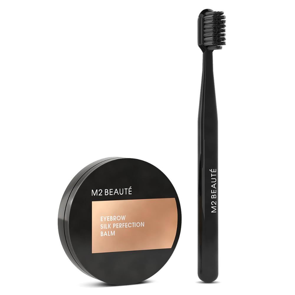 Schwarzer Tiegel und Bürste von M2Beauté Eyebrow Silk Perfection Balm. Aufschrift: M2 BEAUTÉ. Bürste mit Logo.