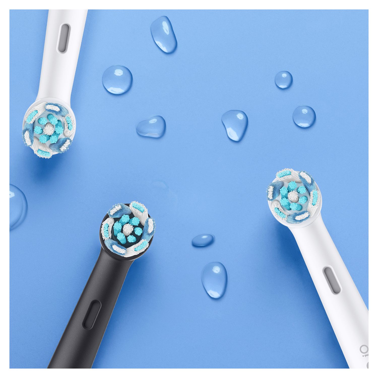 Oral-B - Elektrische Zahnbürste "iO Series 8 + Reiseetui" in Schwarz
