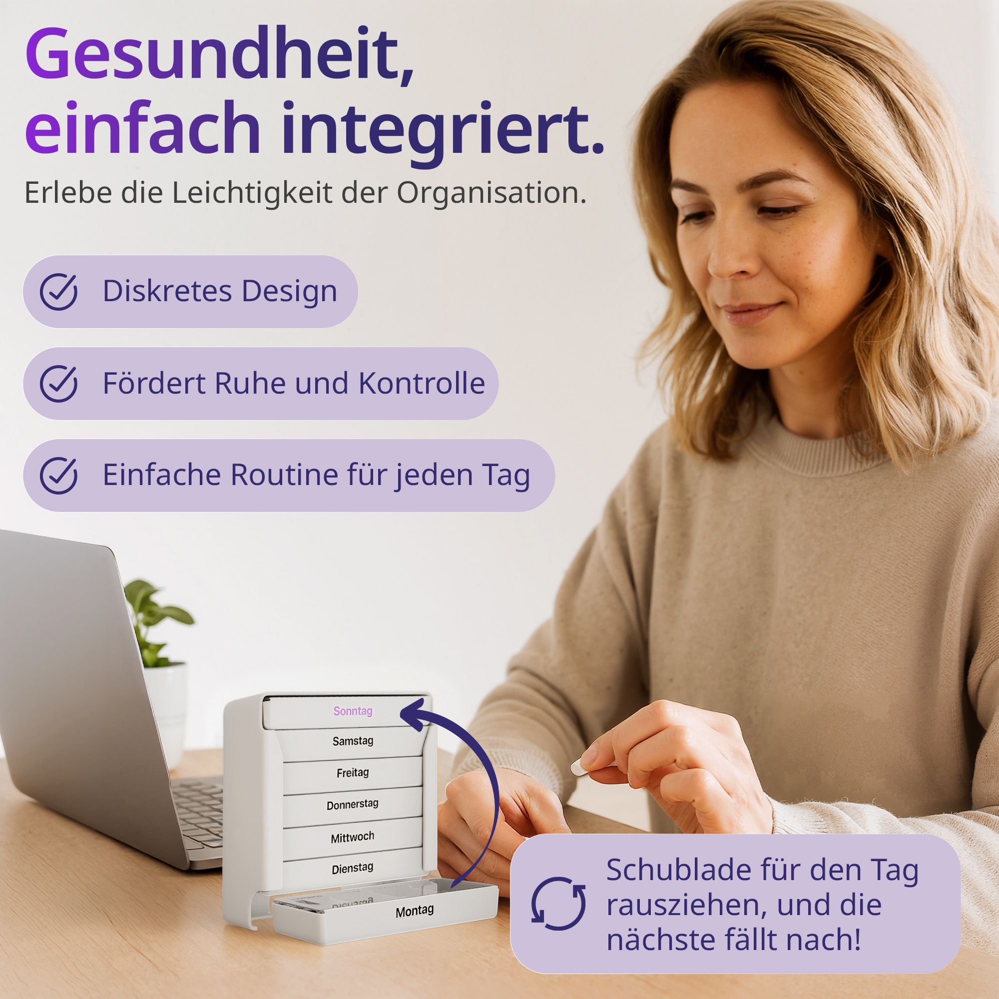 Weißer Tabletten-Organizer mit 7 Schubladen. Frau am Schreibtisch. Schublade wird geöffnet.