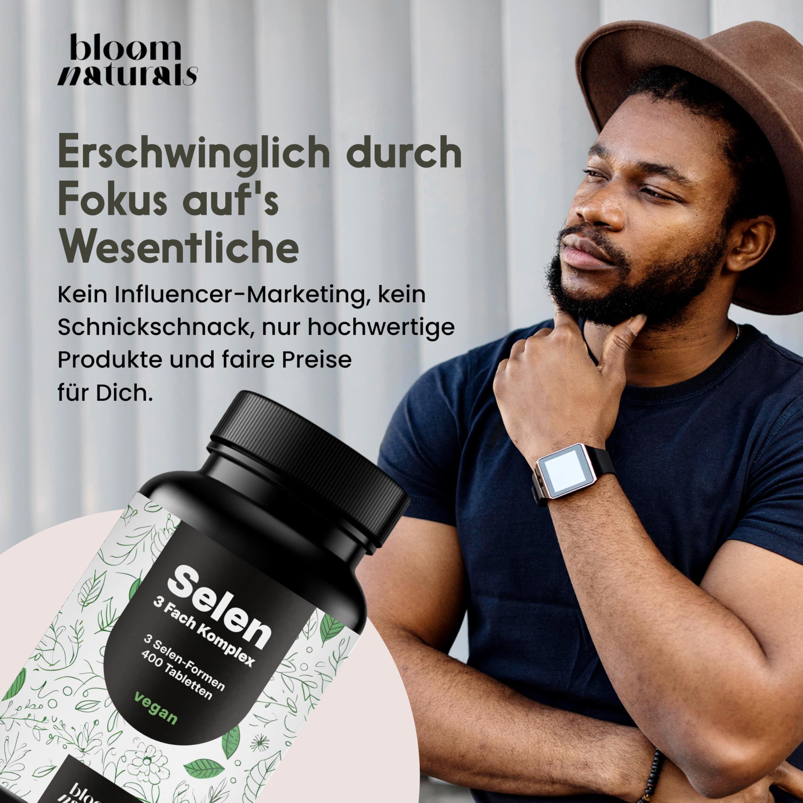 Ein Mann mit Hut und Uhr. Neben ihm eine Flasche mit Etikett: Selen, 3 Fach Komplex, 400 Tabletten, vegan. Text: Erschwinglich durch Fokus auf's Wesentliche.