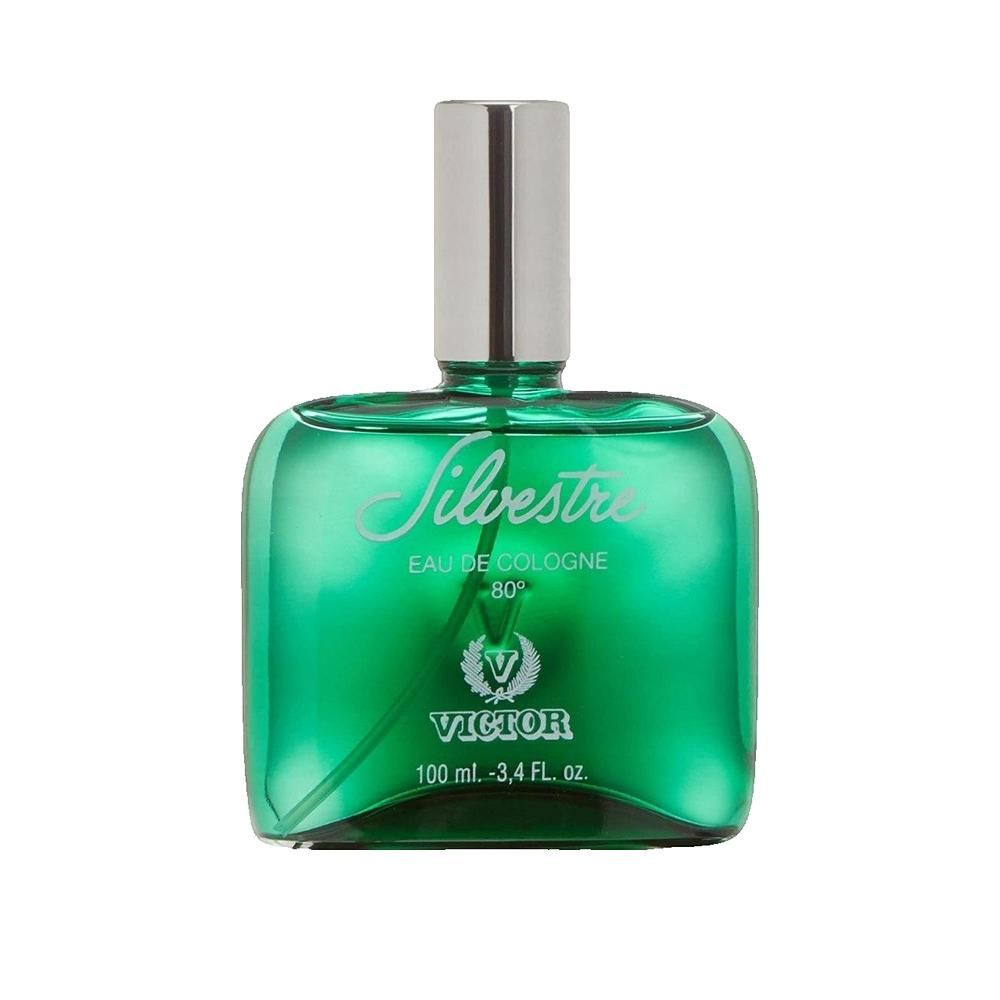Grüne Glasflasche mit silbernem Verschluss. Aufschrift Silvestre Eau de Cologne, Logo und Victor. Flasche: 100 ml.