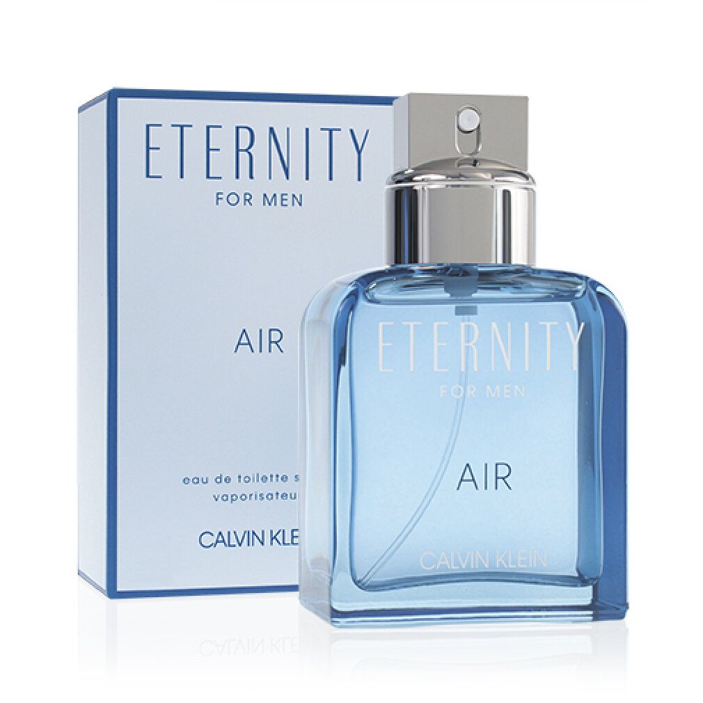 Hellblaues Parfumflakon mit silbernem Verschluss und Verpackung. Aufschrift: Eternity Air For Men, Calvin Klein.