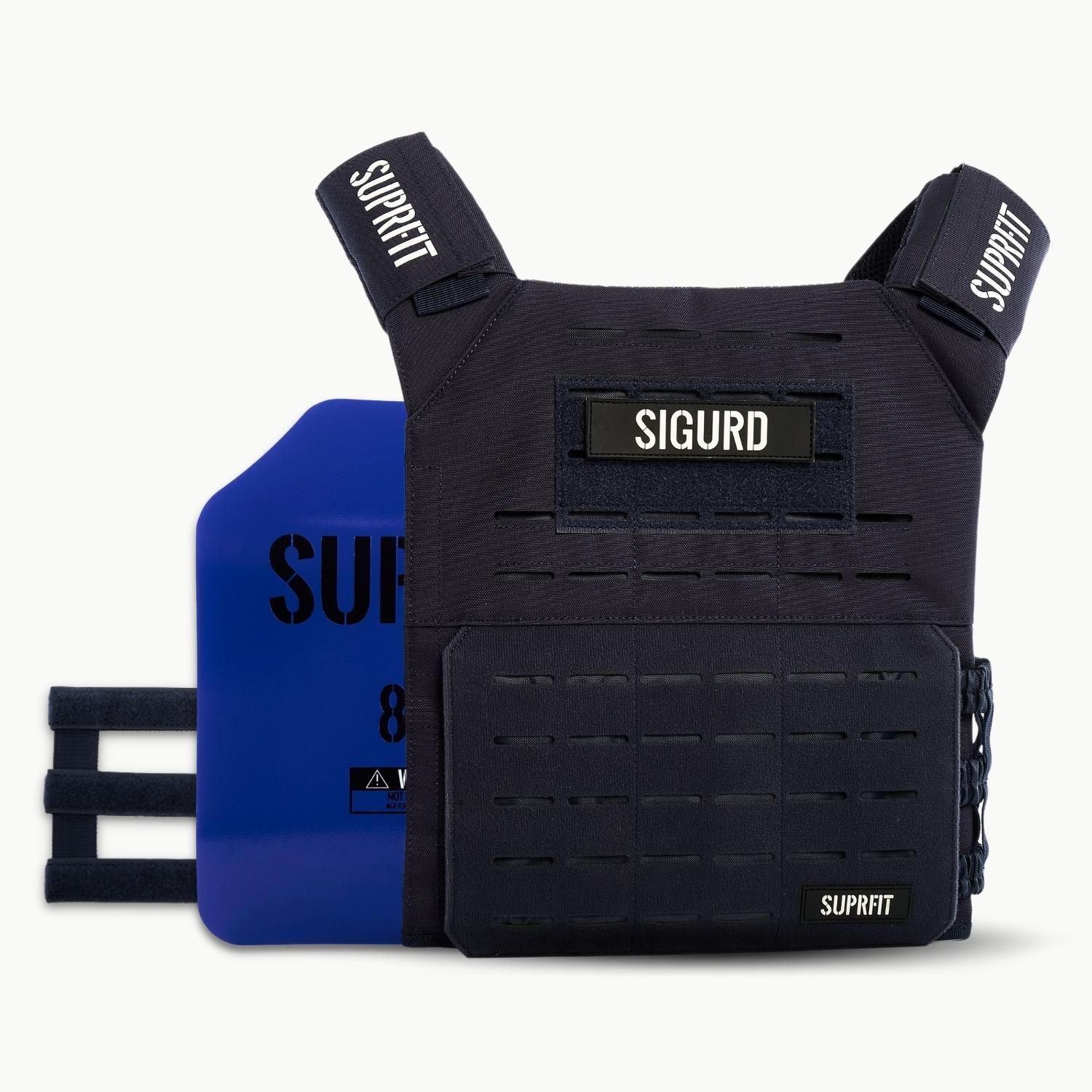 Navyblaue Gewichtsweste mit blauer Platte. Auf der Weste steht "SIGURD". Auf den Schultern steht "SUPRFIT".