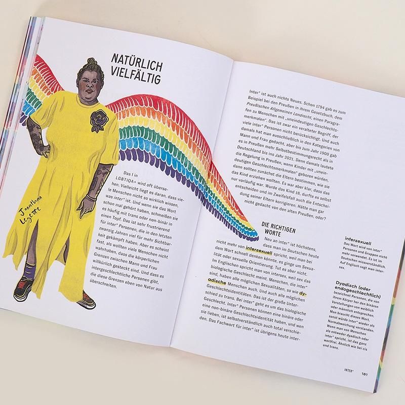 Buchseite mit Illustration einer Person in gelbem Kleid und Regenbogen. Textabschnitte und Seitenzahl sichtbar.