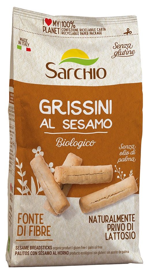 Confezione di Grissini al Sesamo Sarchio. Il prodotto è senza glutine, biologico e senza olio di palma. Sulla confezione si legge "Fonte di fibre" e "Naturalmente privo di lattosio". L'imballaggio è riciclabile e in carta.