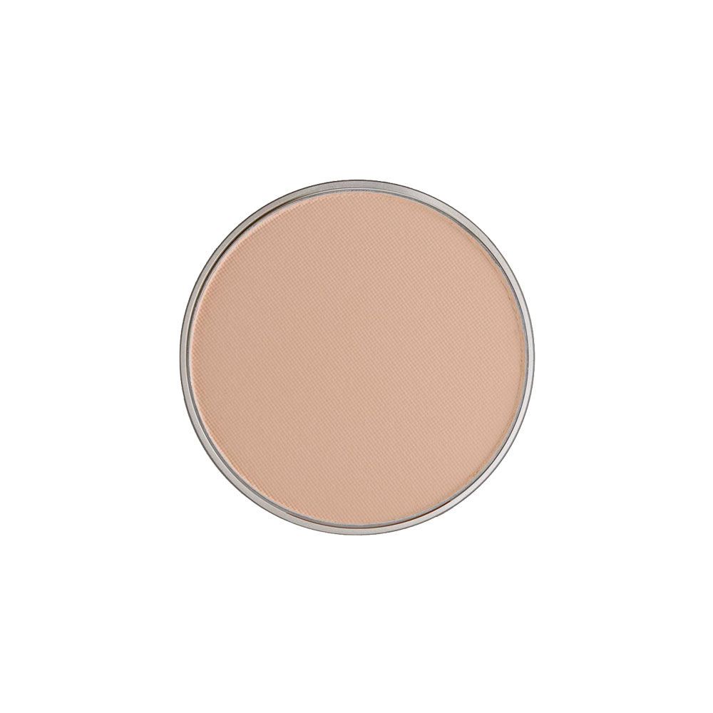 Runder, heller Make-up-Refill. Beige-farbenes Puder in silberfarbenem Metallrahmen. Ansicht von oben.