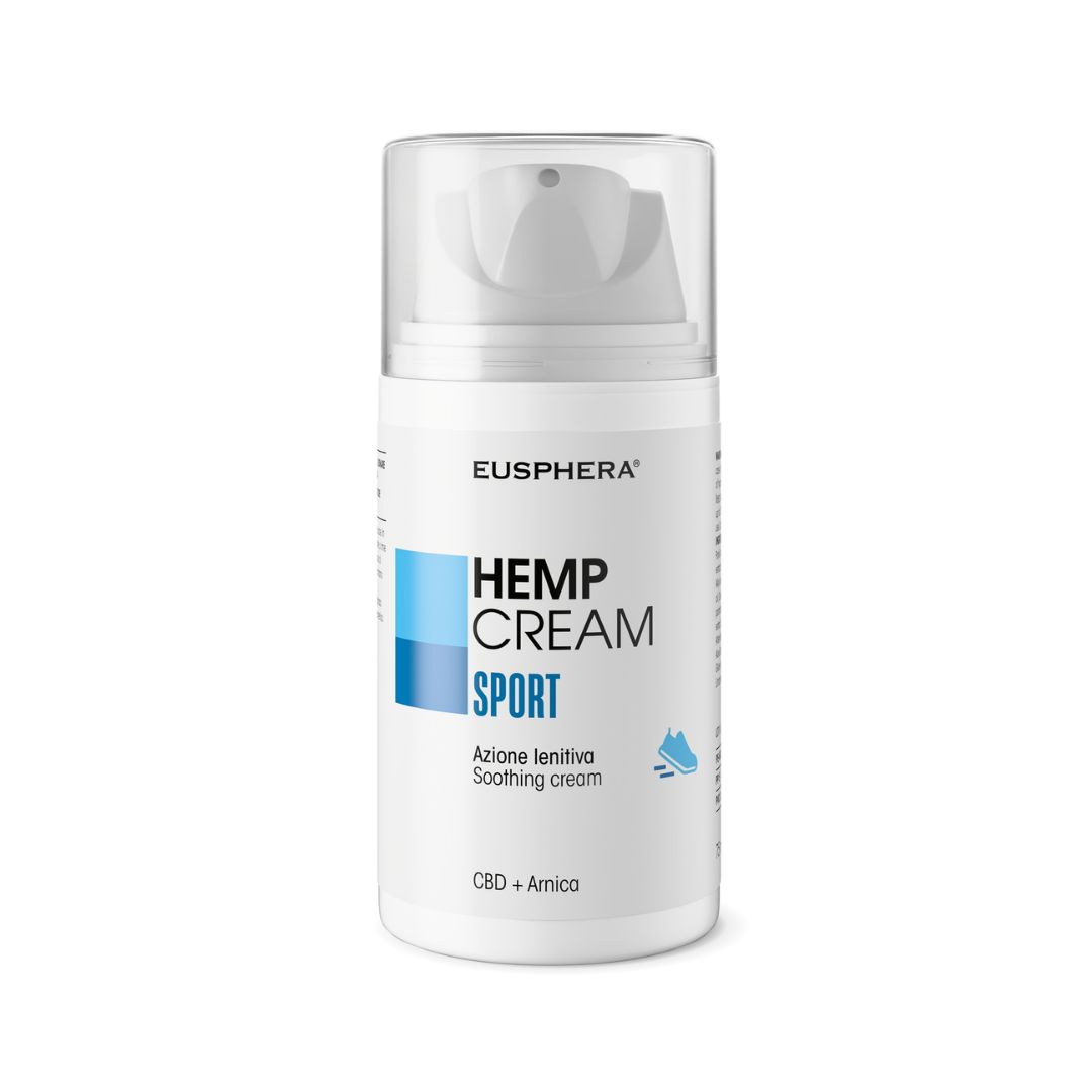 Creme-Tube mit weißem Deckel. Aufschrift: HEMP CREAM SPORT. Marke: EUSPHERA. Text: CBD + Arnika.