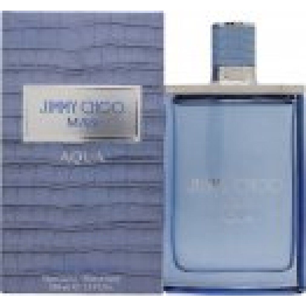 Hellblaues Parfümflakon und Verpackung. Aufschrift: JIMMY CHOO MAN AQUA. Verpackung mit Krokodilmuster.