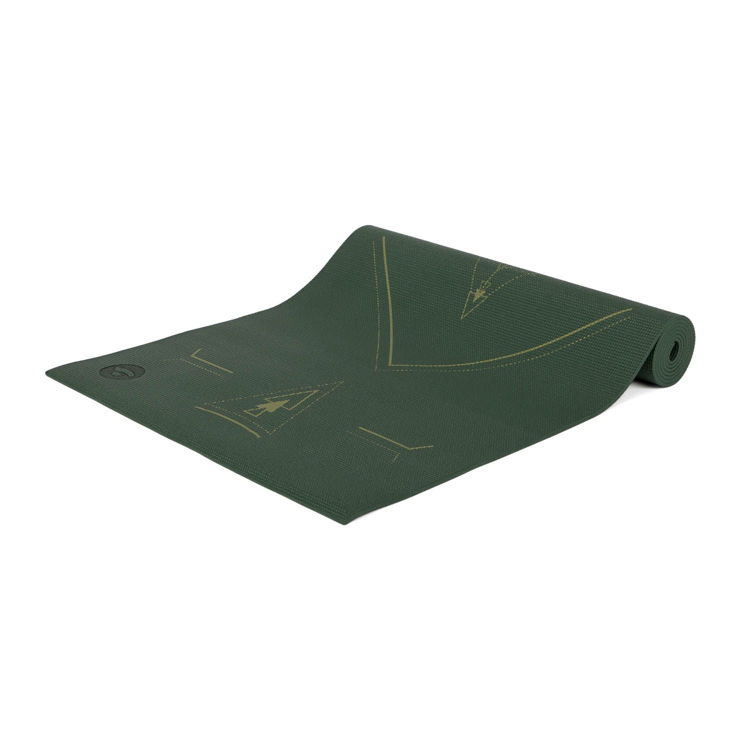 Grüne Yogamatte teilweise ausgerollt. Goldfarbene geometrische Muster sind sichtbar. Logo in der Ecke.