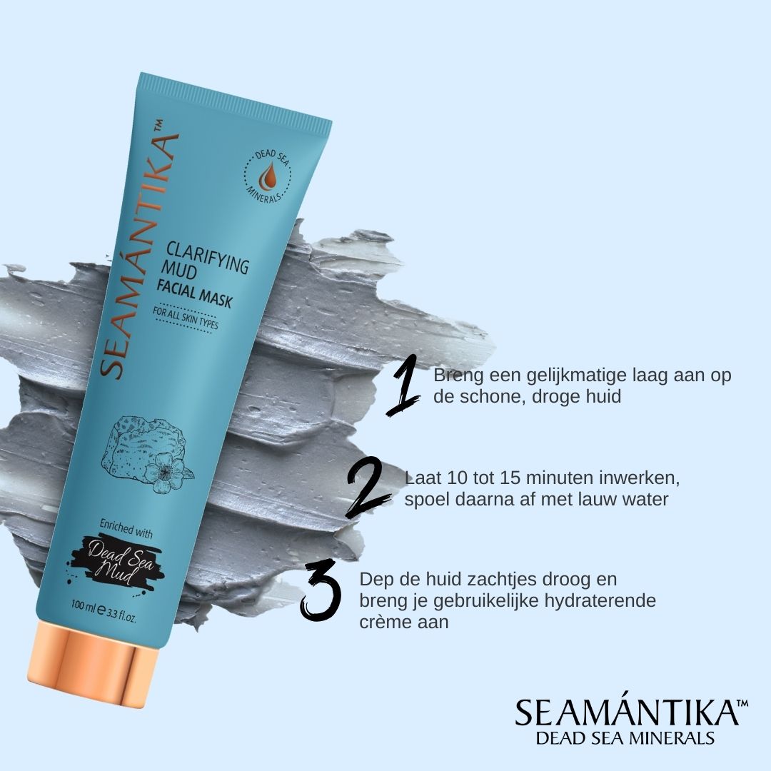 Turquoise blauwe tube. Opschrift: SEAMANTIKA, Clarifying Mud Facial Mask. Met gebruiksaanwijzing in drie stappen.