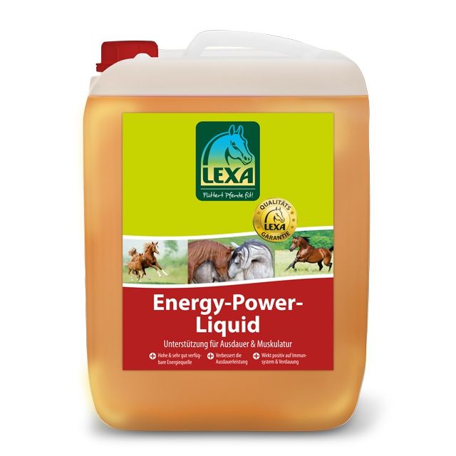 Kanister mit LEXA Energy-Power-Liquid. Grün-rotes Etikett mit Logo, Pferdebildern und Text. Qualitats-Garantie-Siegel.