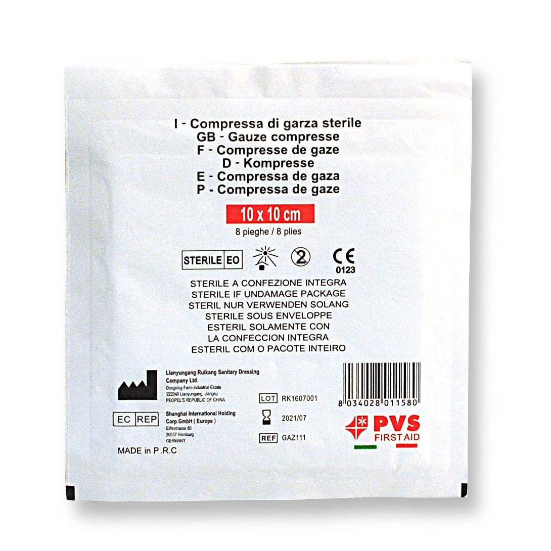 Verpackung mit steriler Kompresse 10x10 cm. Aufdrucke: Sterile EO, CE-Kennzeichnung, PVS First Aid Logo.