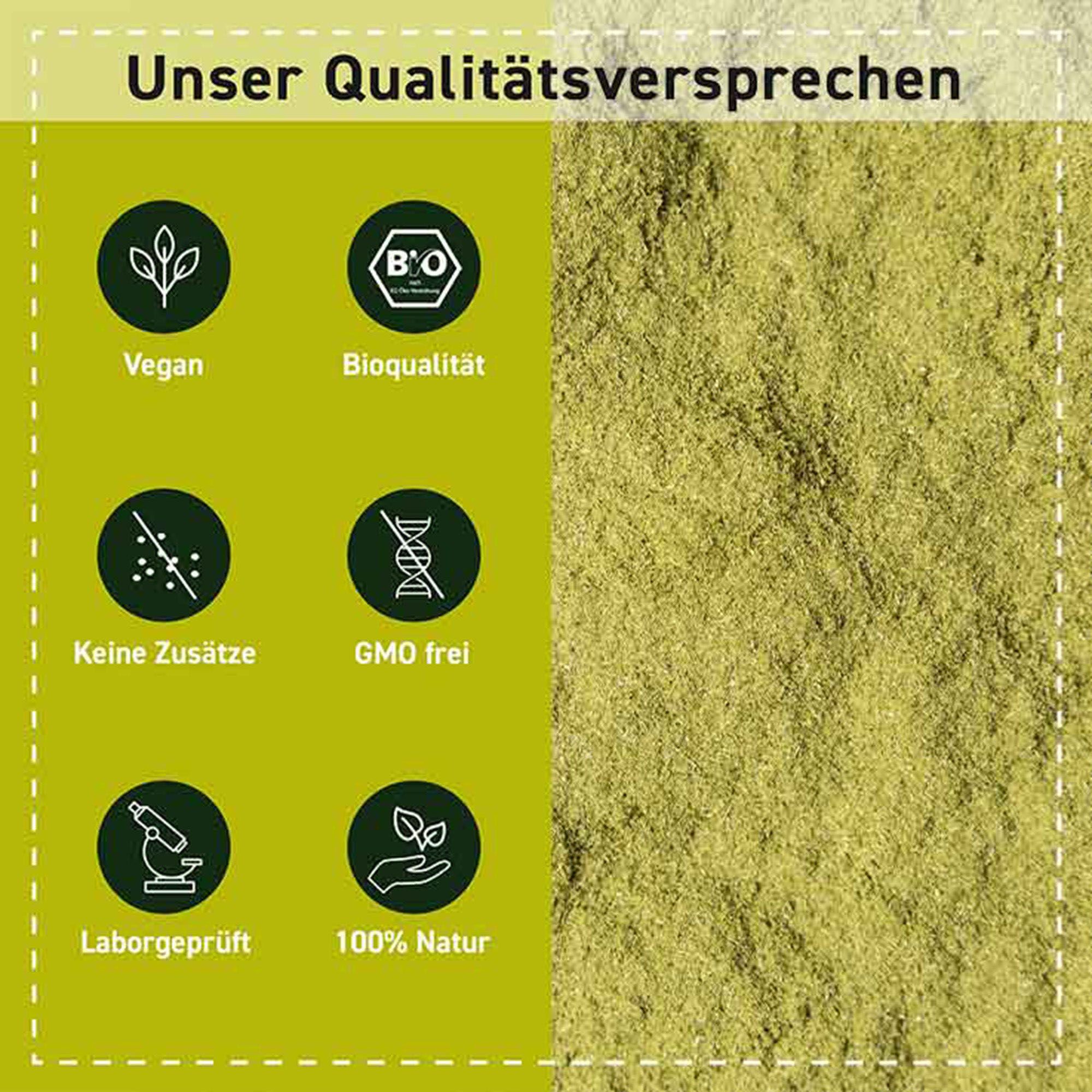 Grünes Pulver, links Icons: Vegan, Bioqualität, keine Zusätze, GMO frei, Laborgeprüft, 100% Natur.