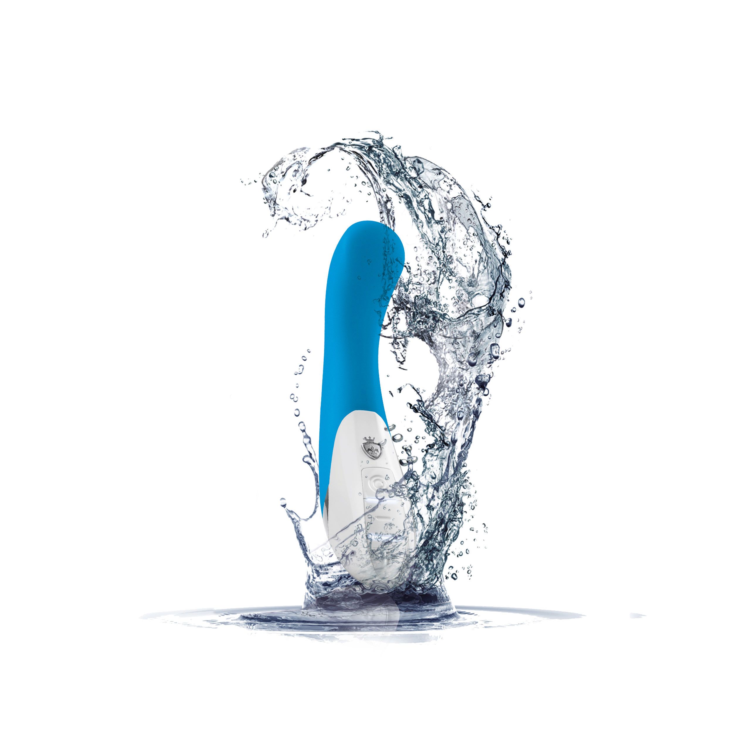 Blauer Vibrator im Wasser. Weißes Bedienfeld. Wasser spritzt um das Produkt herum.