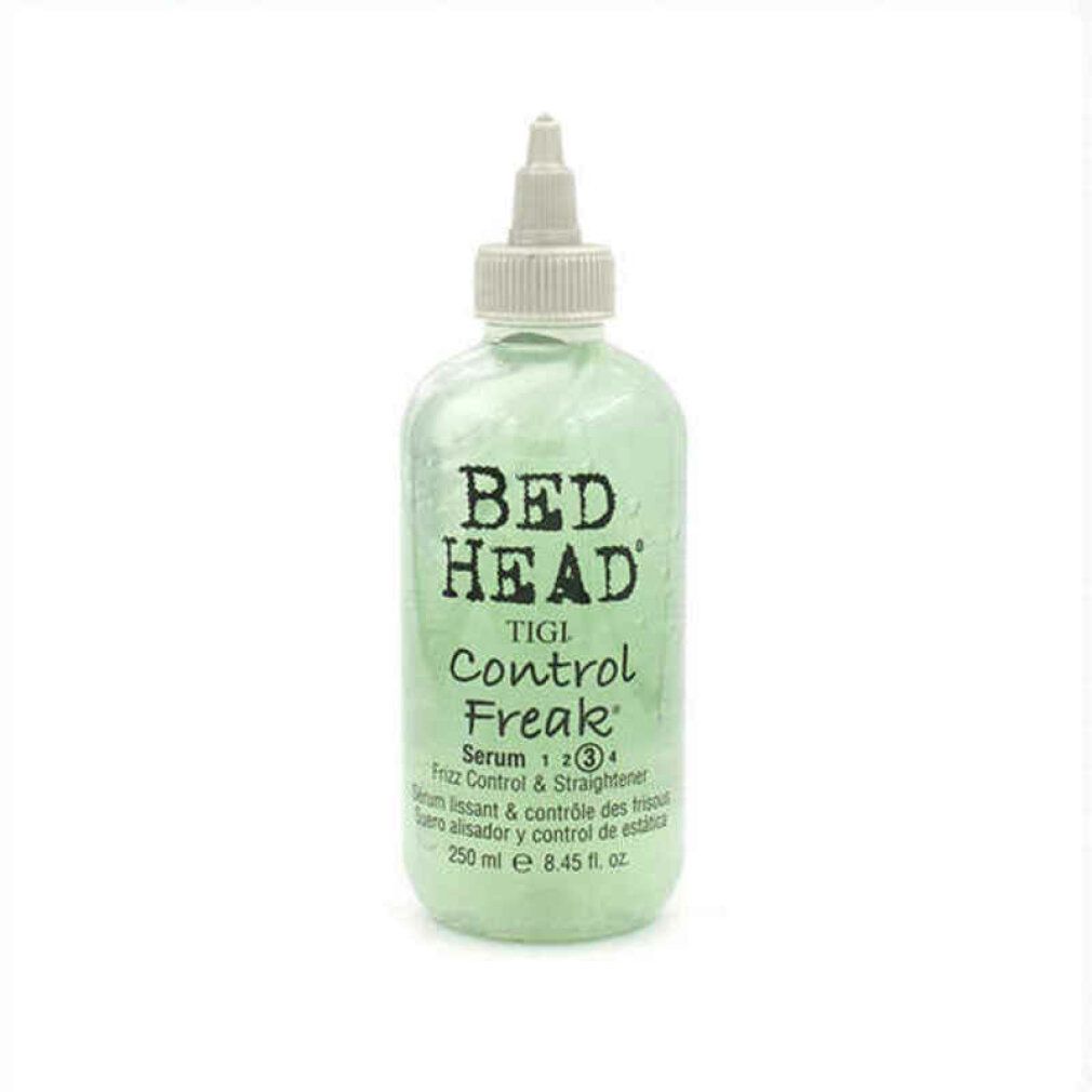 Bed Head Tigi Control Freak Serum. Flasche mit Dosierspitze. Grünliche Flüssigkeit. Text: Control Freak, 250 ml.