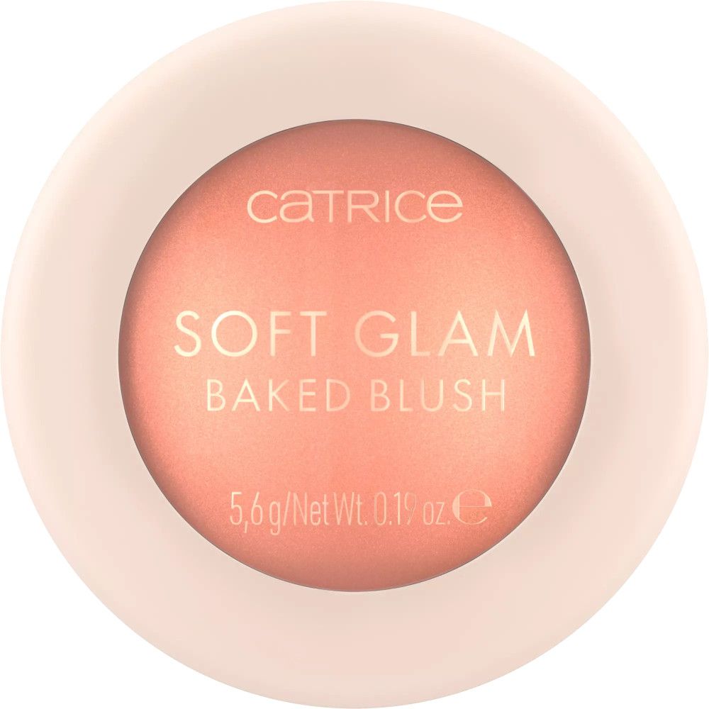 Runder, hellrosa Behälter mit Catrice Soft Glam Baked Blush. Produktname und Gewicht sind sichtbar.