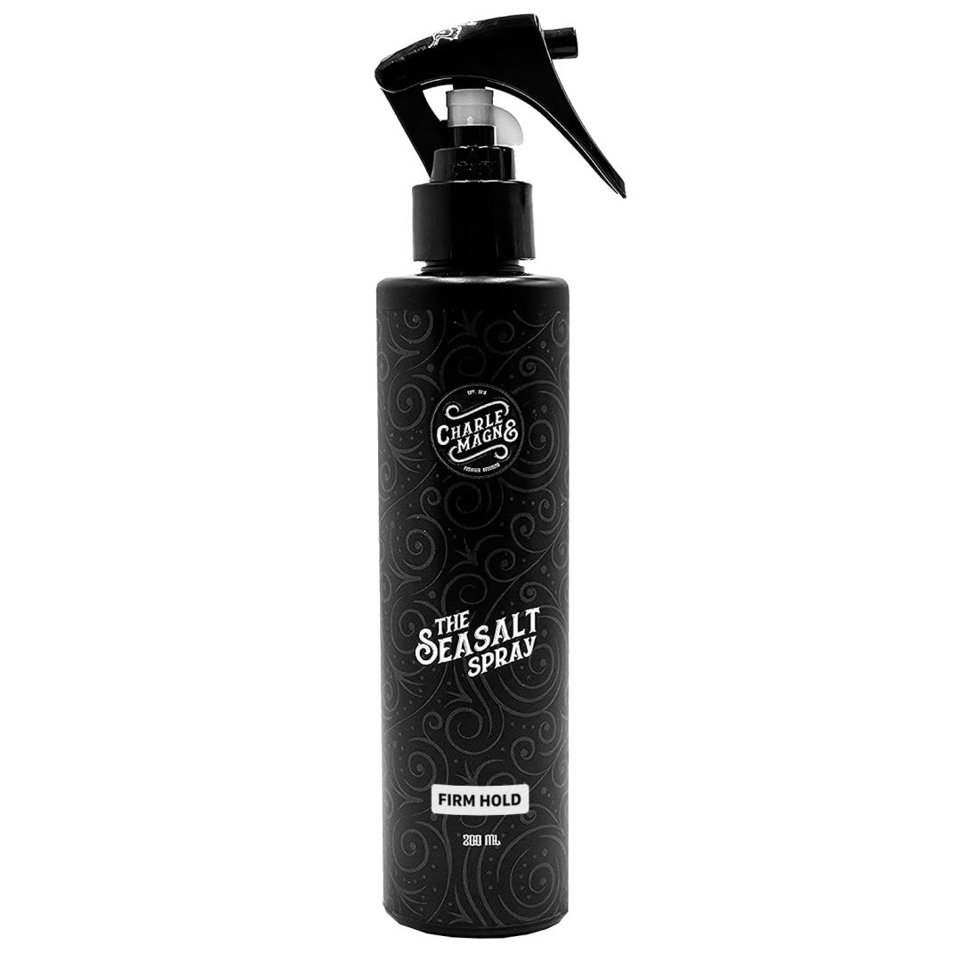 Schwarze Sprühflasche mit Charles Magnus The Seasalt Spray, 200 ml, fester Halt.