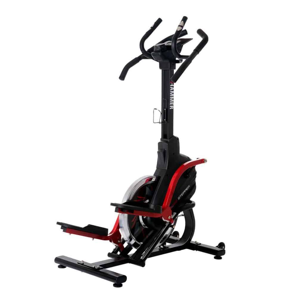Ergometer in Schwarz und Rot. Mit Griffen, Pedalen und einem Display. Der Name HAMMER ist auf dem Gerät sichtbar.