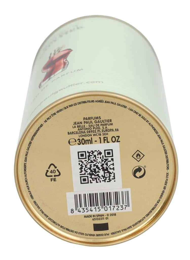 Unterseite einer grünen Dose mit Produktinformationen, QR-Code und Markenlogo. Auf weißem Hintergrund.