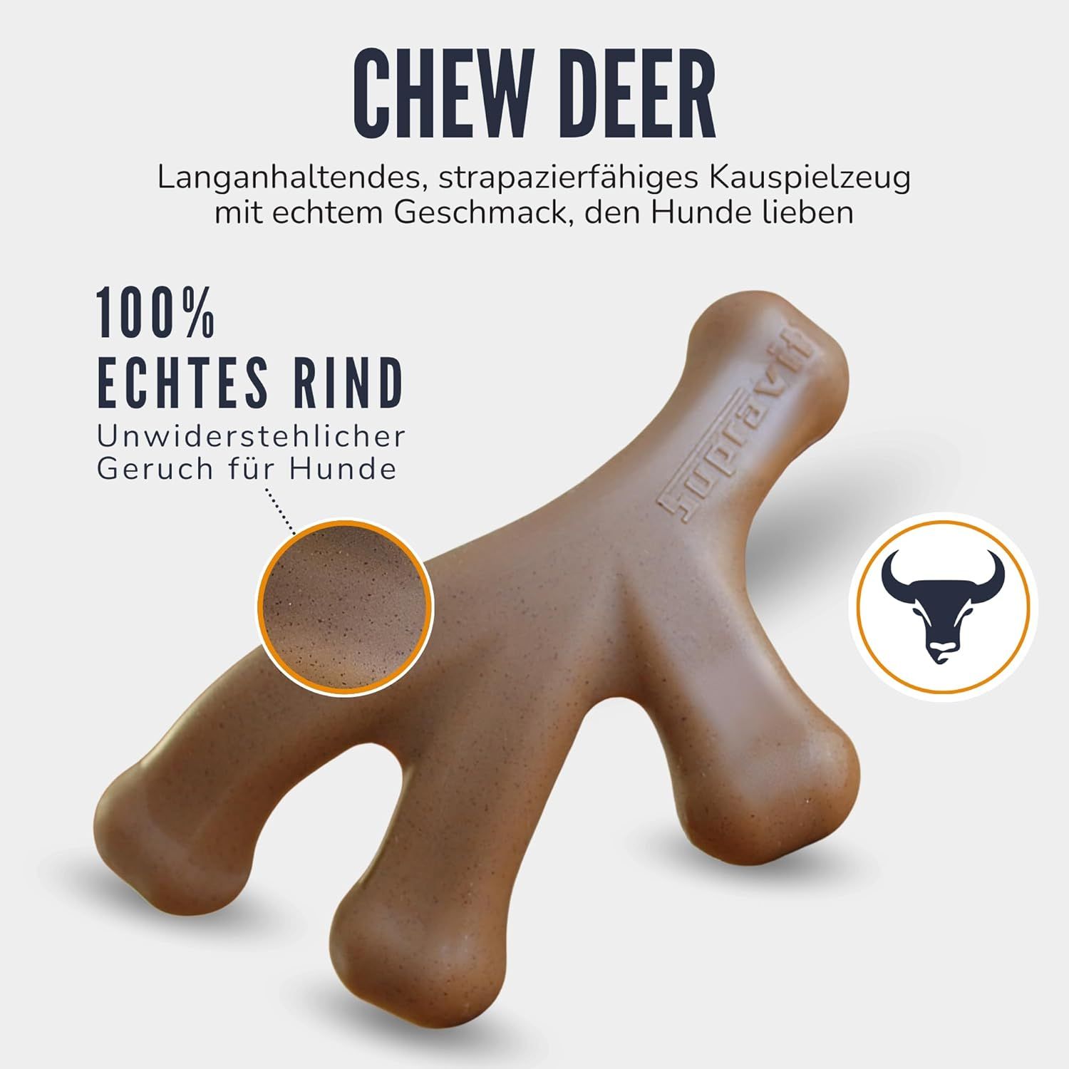 Braunes Hundekauspielzeug in Hirschhornform. Text: CHEW DEER, 100% echtes Rind. Supravit Logo.