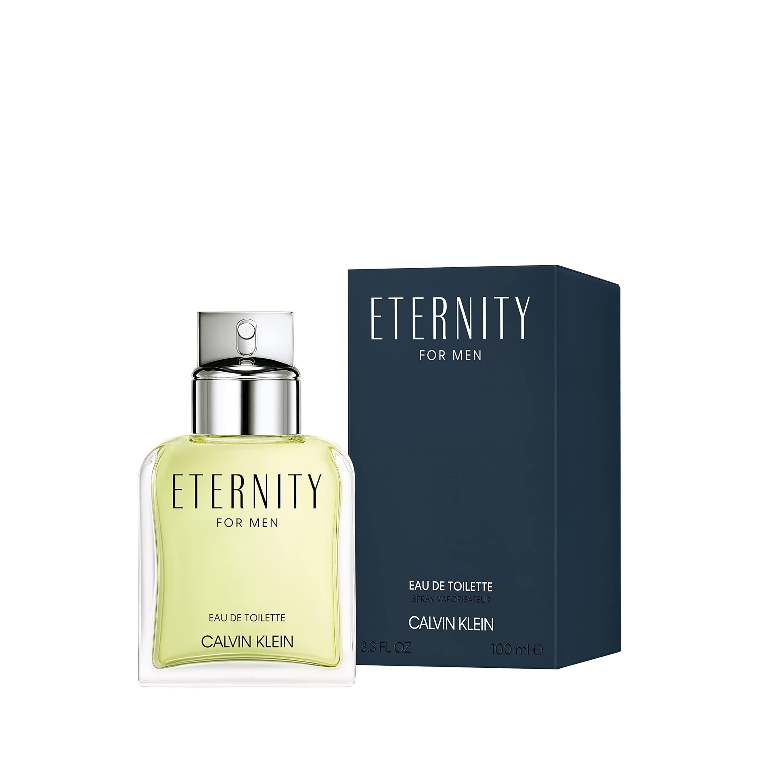 Eine rechteckige Glasflasche mit silbernem Verschluss und eine blaue Schachtel. Auf der Flasche steht "ETERNITY FOR MEN", "EAU DE TOILETTE" und "CALVIN KLEIN".