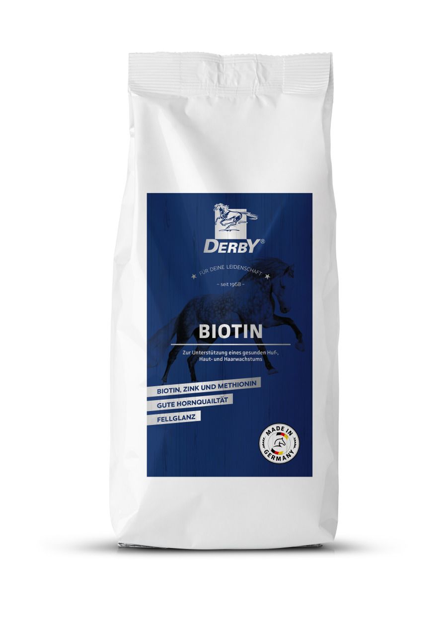 Weißer Beutel mit blauem Etikett. Darauf steht "DERBY" und "BIOTIN". Enthält Biotin, Zink und Methionin. Mit "Made in Germany" Siegel.