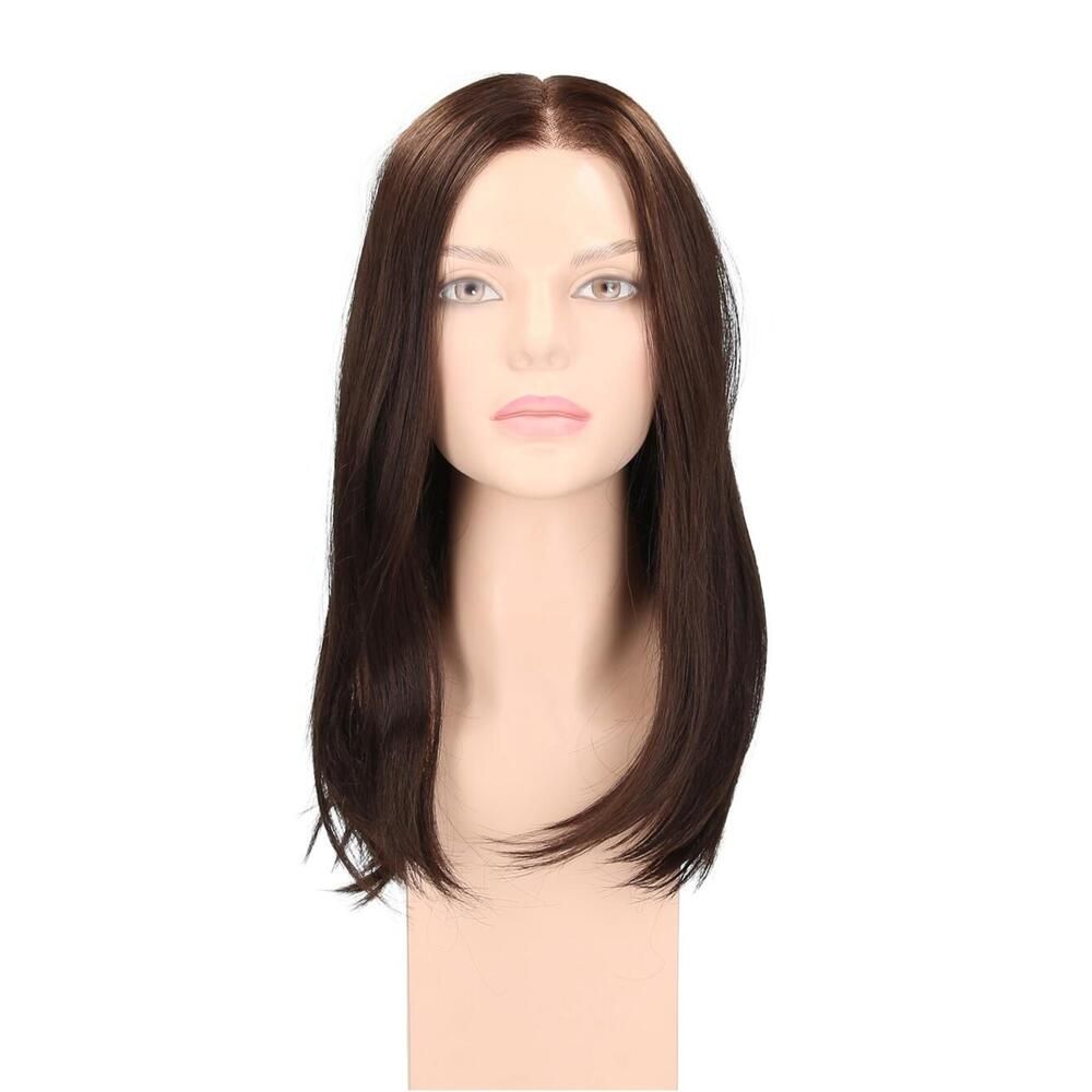 Perücke Filippa von trendhair. Dunkelbraunes Haar, schulterlang, auf einem Schaufensterkopf. Frontalansicht.