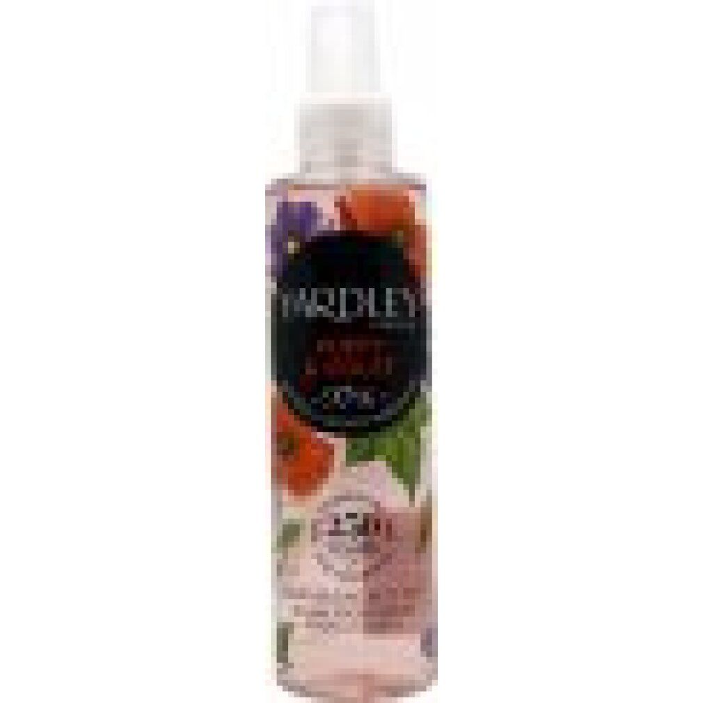 Körperspray mit floralem Design. Aufschrift: Yardley Poppy & Violet, 97% natürliche Inhaltsstoffe. Feuchtigkeitspflege.