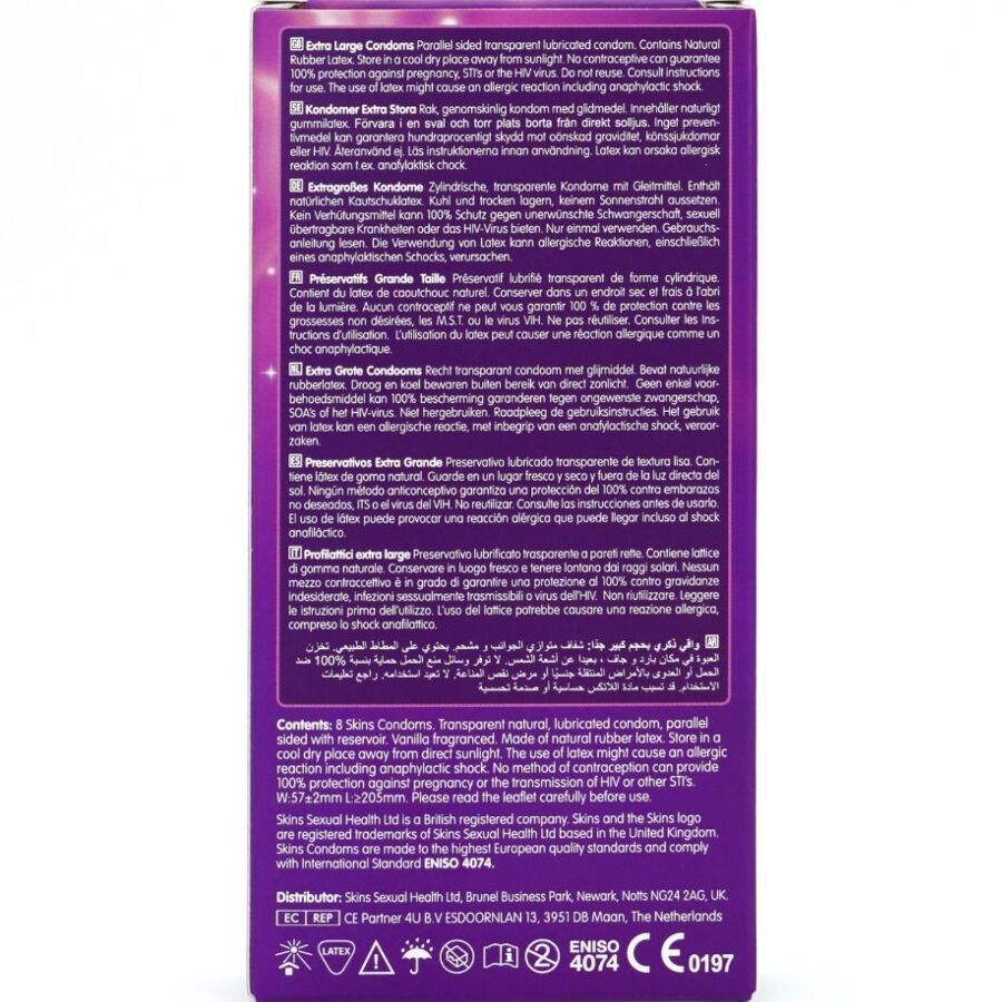 Rückseite der Verpackung mit Informationen zu SKINS Extra Large Kondomen. Text in mehreren Sprachen. Inhaltsstoffe und Zertifizierungen.