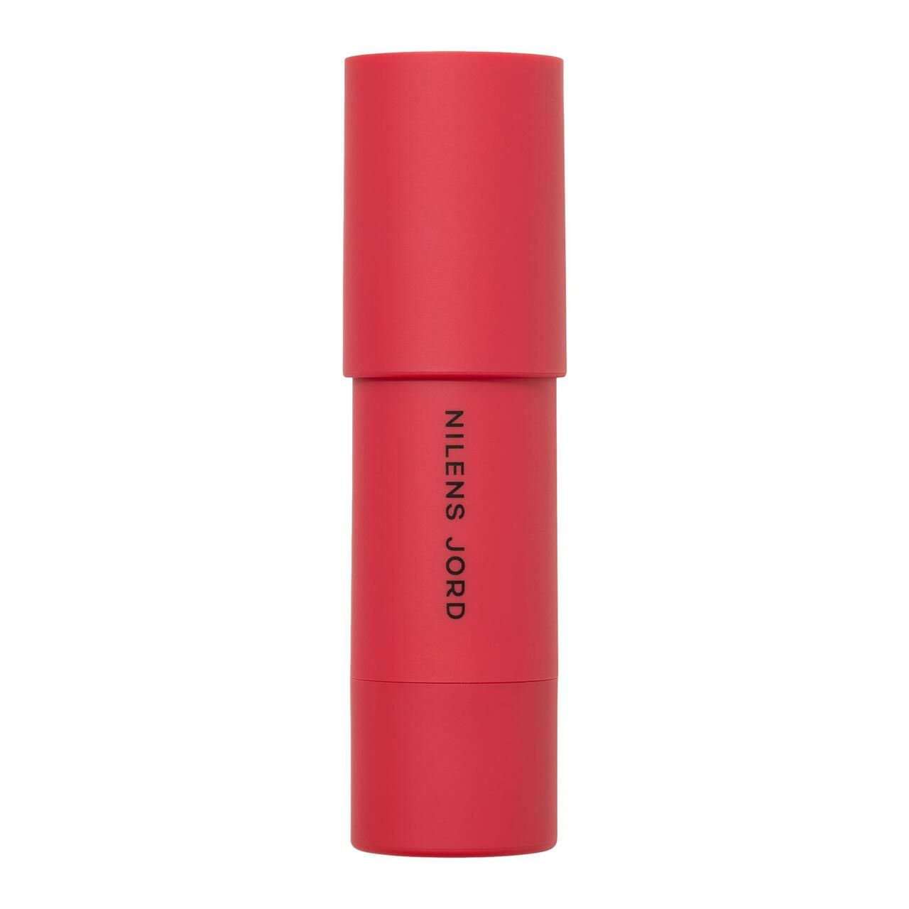 Roter Lippen- und Wangenstift. Auf dem Stift steht "NILENS JORD".