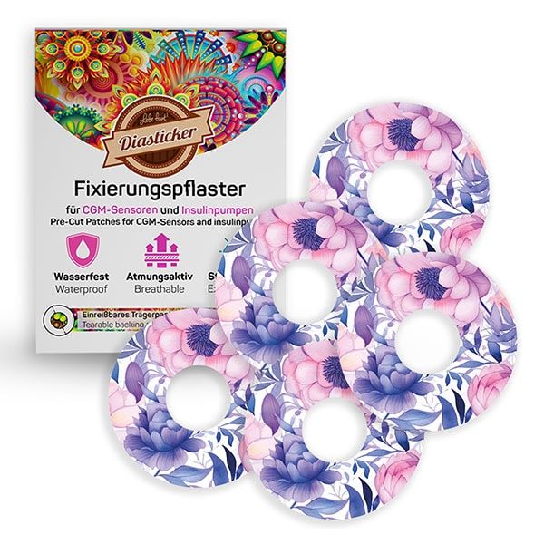 Fixierungspflaster mit lila Blumenmuster, für CGM-Sensoren und Insulinpumpen. Wasserdicht, atmungsaktiv. Verpackung mit Produktname.